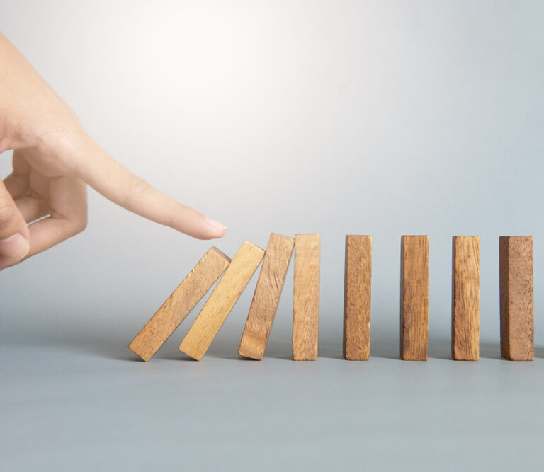 Illustration of the bullwhip effect in supply chain