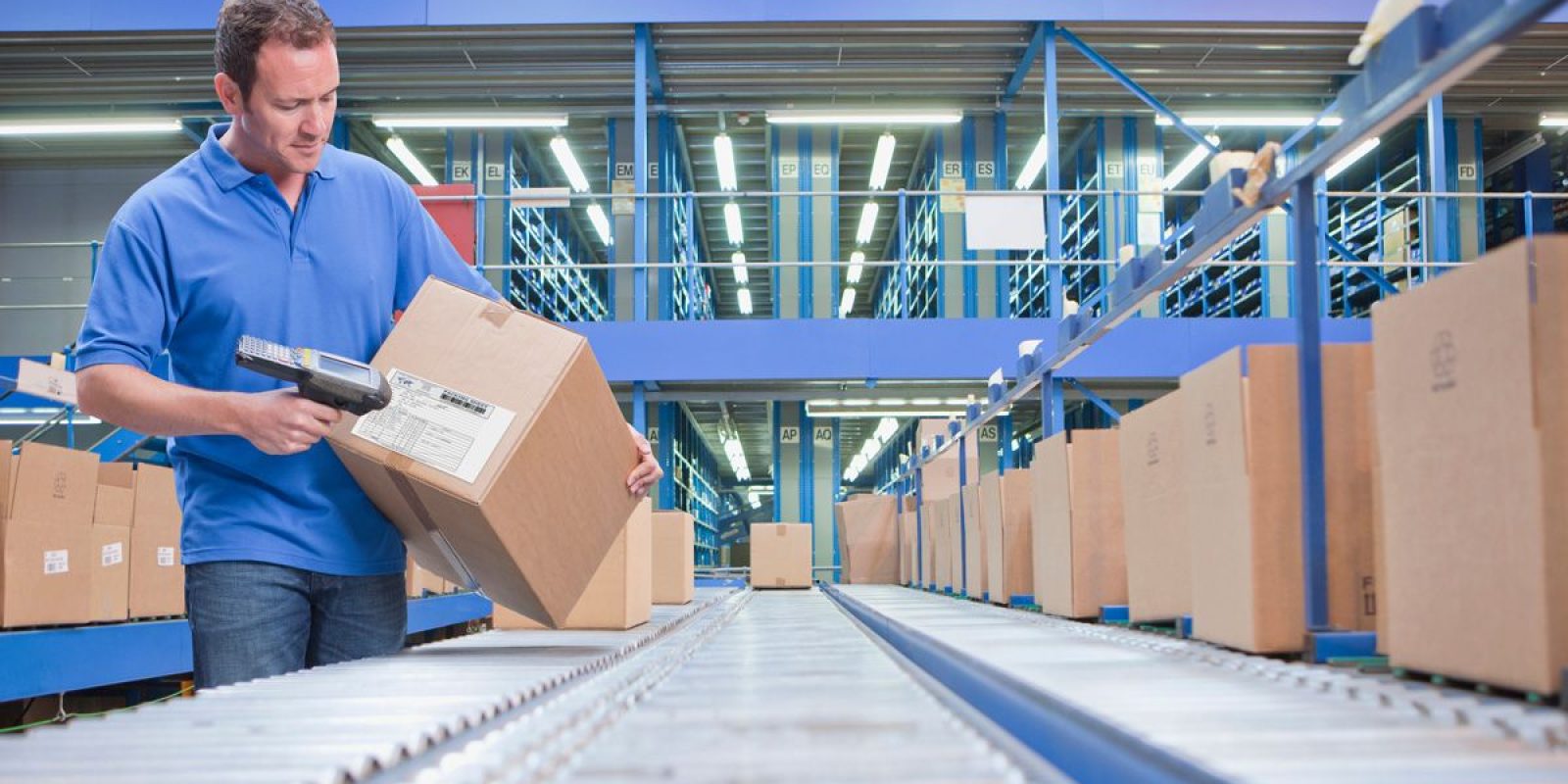 distributed order management for cost-effective order fulfilment