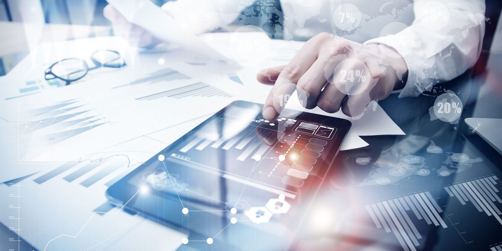 A consultant uses freight invoice auditing software.
