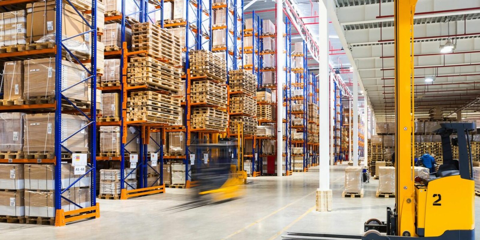 A warehouse uses lean manufacturing for better inventory management
