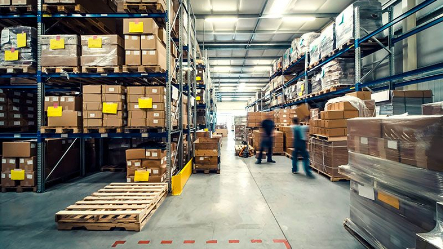 WMS WCS Difference for warehouse space optimization.